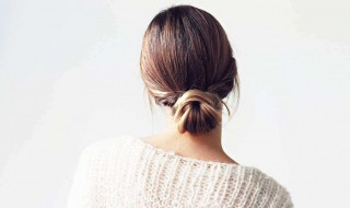 马尾辫怎样扎成低发髻的发髻 马尾辫如何扎成低发髻