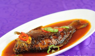 鲫鱼怎么做好吃 家常红烧鲫鱼咋做好吃