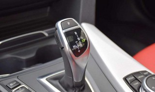 自动驻车需要挂空挡吗 你知道吗