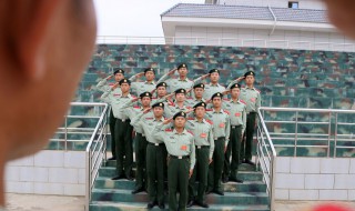 中尉军衔是什么官级 军衔对应级别是什么