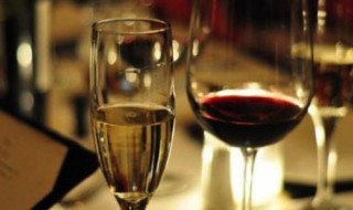 女人喝酒句子说说心情 女人喝酒说心情的句子你知道几句