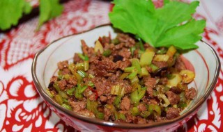 狗粮牛肉粒自制版 在家也能做出健康狗粮