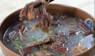 煮牛肉汤方法 简单清炖牛肉汤的做法
