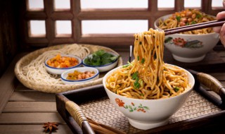 芝麻酱拌凉面如何做 芝麻酱拌凉面的做法