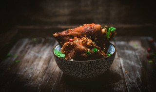 如何做正宗的红烧猪脚 红烧猪脚的做法