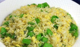 菜心粒蛋炒饭如何做 菜心粒蛋炒饭的做法