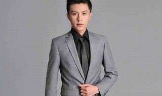 灰西服上的汗渍如何处理 西服汗渍怎么洗