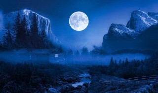 描写月亮的优美句子 描写月亮的优美句子有哪些