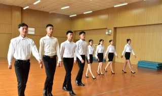 如何正确训练走姿 走路的正确姿势攻略