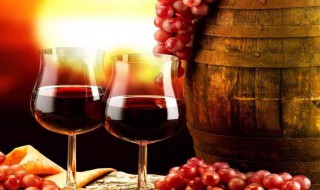 红酒撒到白衣服怎么处理 红酒撒白衣服怎么洗？