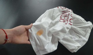 衣服油渍如何处理 衣服有油渍怎么办