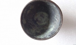 铜器上有绿如何处理 怎么去除铜器上的绿