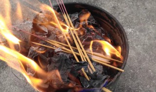 死者的哪些东西不能烧 相传老人去世后这两样东西不能轻易烧掉