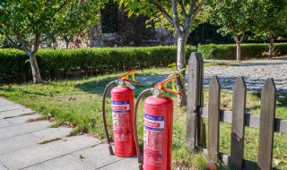 干粉灭火器的灭火原理 干粉灭火器有几种