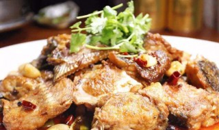 三汁焖鱼锅怎么做 三汁焖鱼锅做法