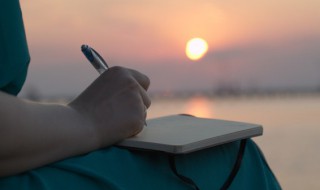 笔走龙蛇什么意思 笔走龙蛇的含义