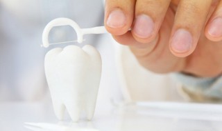 人长的多余的牙齿叫什么 关于人长的多余的牙齿