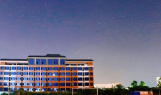 忽闪忽闪的意思是什么 忽闪忽闪的意思