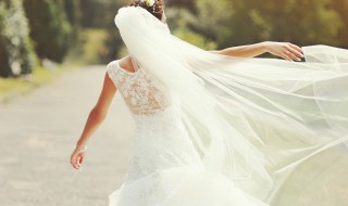 梦到拍婚纱照是什么意思 梦到拍婚纱照的寓意