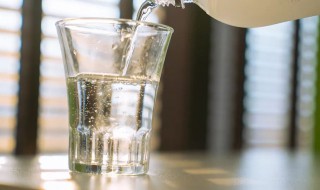 苏打水能烧开喝吗 苏打水是否能烧开喝