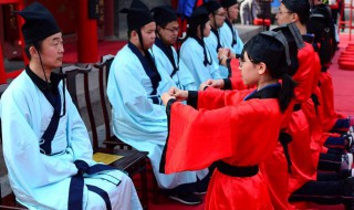 古代的学生见到老师要怎样行礼的 古代的学生见到老师要如何行礼