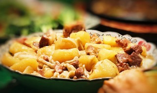 土豆炖豆角炖肉的做法 土豆炖豆角炖肉怎么做