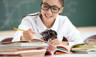 老子二章原文和翻译 有关老子二章全文翻译