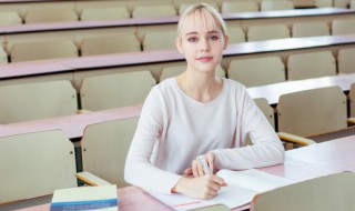 河水萦带中的萦字是什么意思 河水萦带中的萦字是啥意思