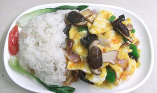 香菇盖饭家常做法 和肉搭配更美味
