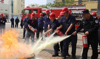煤气燃烧用什么灭火器 煤气起火用什么灭火器