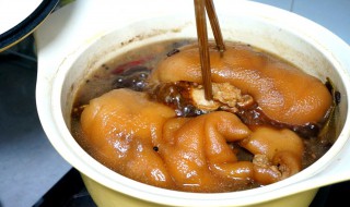 啤酒炖肘子方法 该怎么做