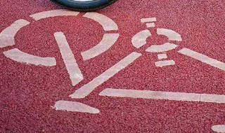 右转不小心走了自行车道怎么处罚 右转不小心走了自行车道违章吗