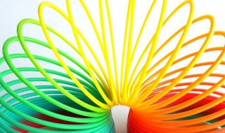 玩弹簧圈技巧 彩虹弹簧圈玩法技巧