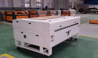 广西双色板激光雕刻机的作用 适用什么行业