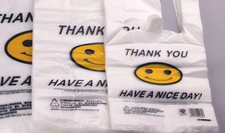 永州超市购物袋的折法 怎么样把用过的购物塑料袋整理好