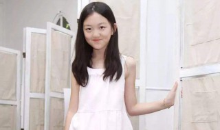 李嫣的牙为什么就一颗 李嫣只有一颗门牙是真的吗