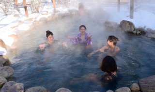 女生泡温泉步骤 女生泡温泉需要准备什么东西