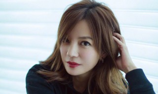 现在的赵薇还出名吗 赵薇什么时候出道的