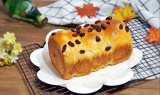 葡萄面包卷做法图解 很适合当早餐