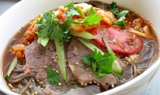 肉酱冷面做法图解 看起来复杂做起来简单