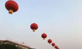天安门广场灯笼在空中怎么做的 这是一个神奇的方法