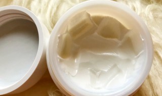 脸上起干皮咋整 脸上起干皮怎么办