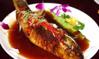 家常炖鲳鱼做法图解 教你做出美味开胃菜