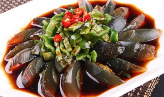 尖椒拌皮蛋做法图解 一道简单美味的快手菜