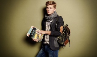 潮男牛仔裤怎么搭 怎么搭好看