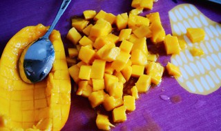 芒果冰块做法图解 芒果冰块怎么做