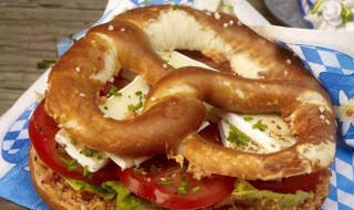 扭结面包做法图解 扭结面包怎么做