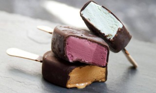 脆皮冰棍做法图解 巧克力脆皮雪糕的做法