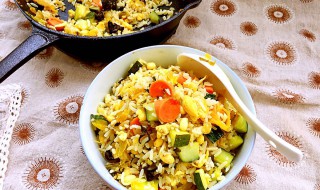 雪菜炒饭做法图解 雪菜炒饭怎么做