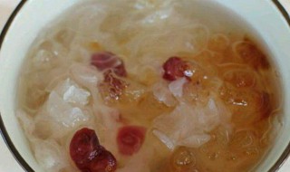 雪梨桃胶羹做法图解 美容清润的糖水